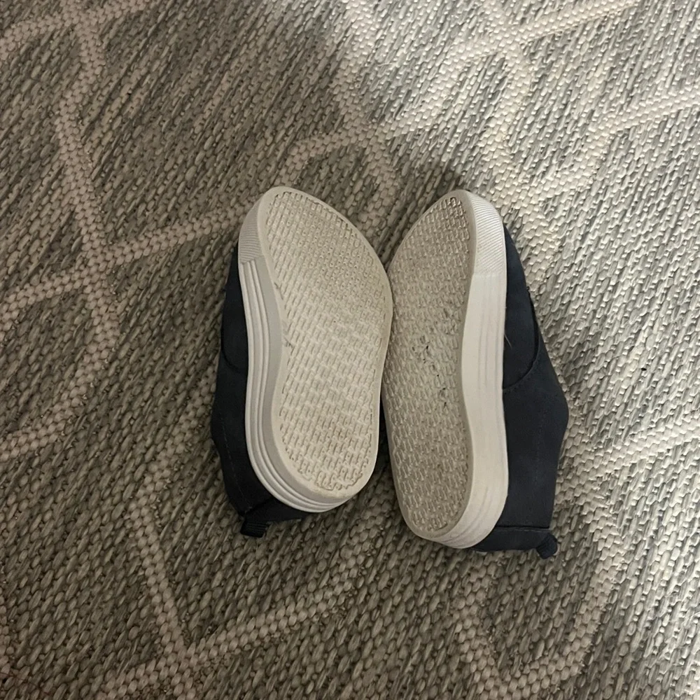 OshKosh B'gosh Navy Sneakers for Kids